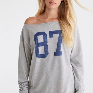 Aeropostale Gray Long Sleeve graphic shirt